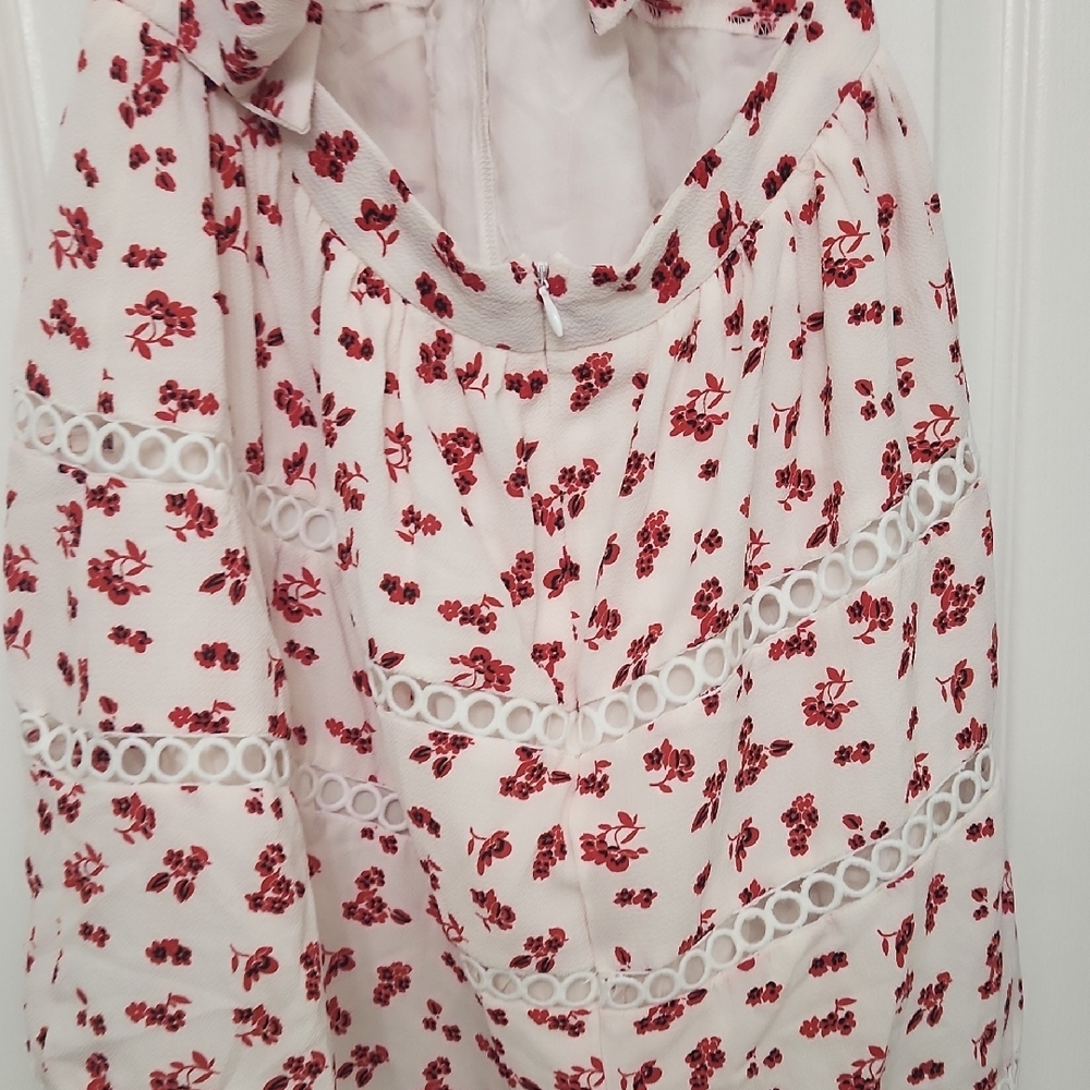 Floral Ruffle Sleeveless Top - Picture 7 of 10